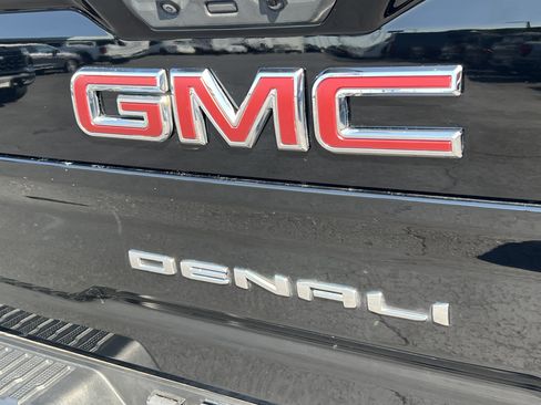 Used 2021 GMC Sierra 3500 Denali w/ Denali Ultimate Package AWD/4WD image 8