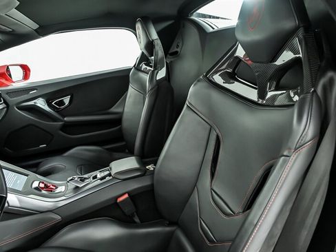 Used 2021 Lamborghini Huracan EVO RWD image 20