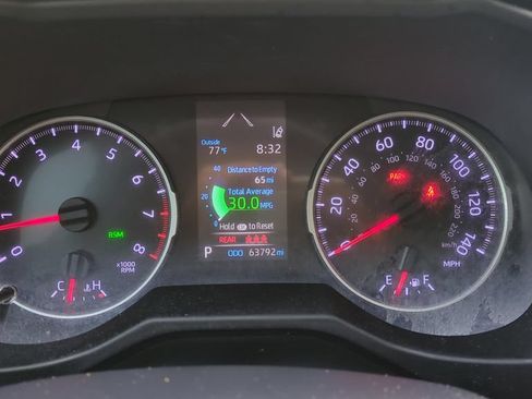 Certified 2021 Toyota RAV4 XLE AWD/4WD image 22