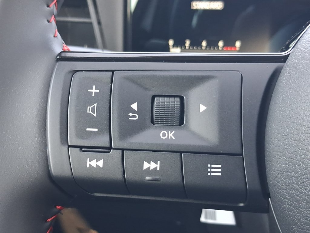 New 2027 Nissan Kicks SR w/ Cold Weather Package FWD image 11