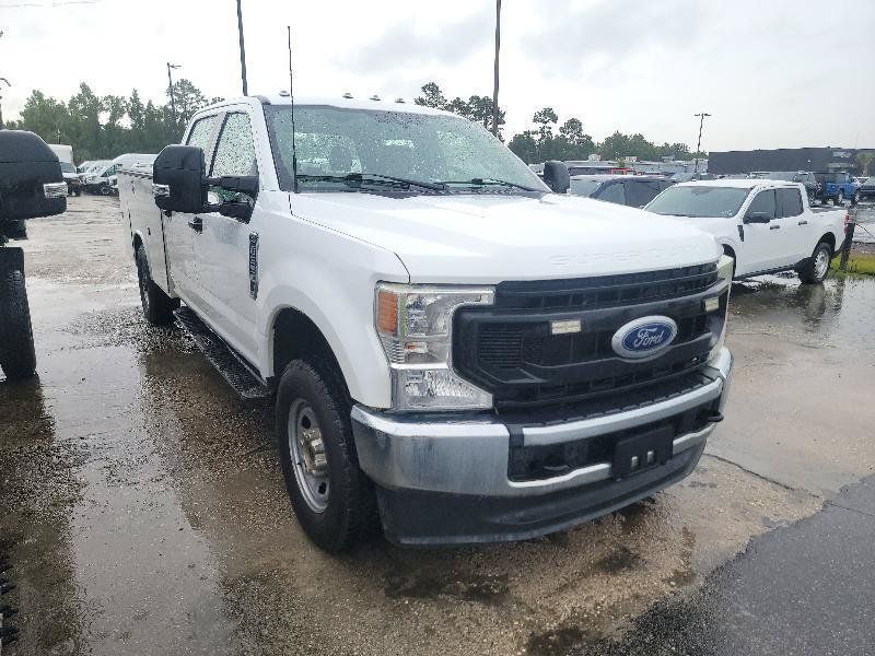 Used 2022 Ford F350 XL w/ Power Equipment Group AWD/4WD image 3