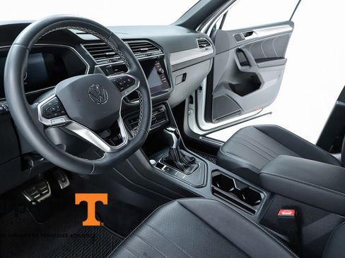 Used 2023 Volkswagen Tiguan SE R-Line FWD image 19