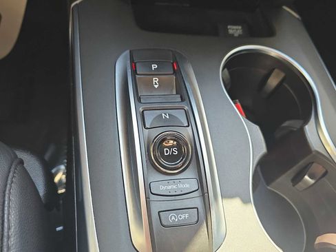 Used 2020 Acura MDX FWD image 18