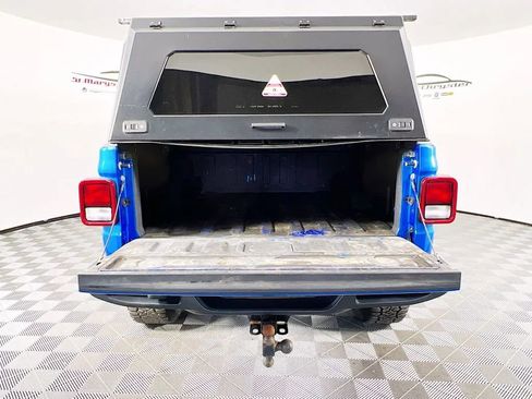 Used 2021 Jeep Gladiator Overland image 26