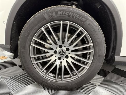 New 2026 Mercedes-Benz GLC 300 4MATIC image 8