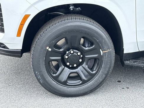 New 2026 Chevrolet Tahoe 4WD w/ 1FL Safety Package image 17