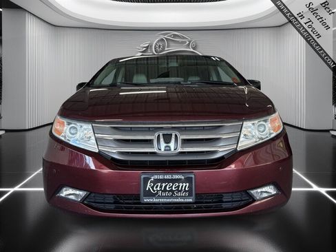 Used 2011 Honda Odyssey Touring image 2