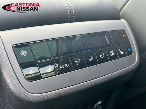 Used 2024 Nissan Pathfinder Platinum w/ Cargo Package image 35