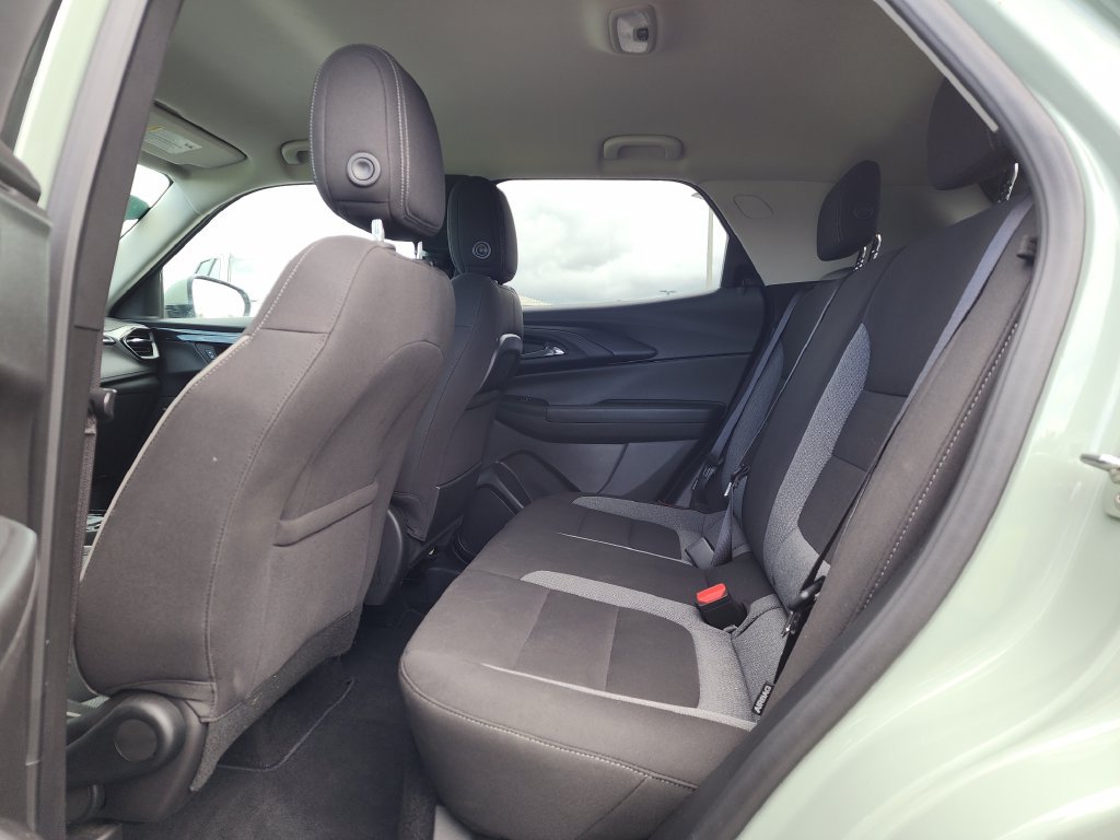 Used 2025 Chevrolet TrailBlazer LT FWD image 15