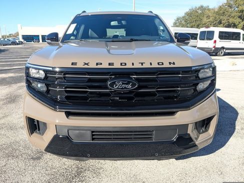 New 2026 Ford Expedition Max Platinum w/ Stealth Performance Package image 10