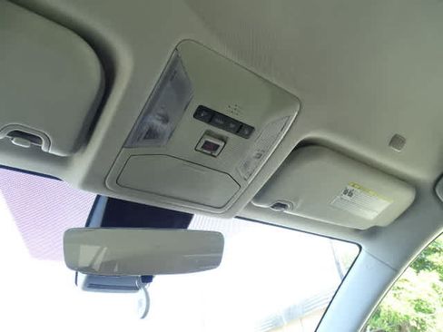 Certified 2025 Toyota RAV4 LE FWD image 33