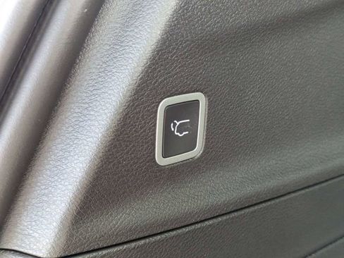 New 2026 Chrysler Voyager LX image 14