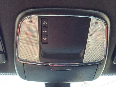 Used 2020 Dodge Charger SXT w/ Leather Interior Group image 20