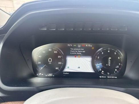 Used 2017 Volvo XC90 T6 Inscription w/ Convenience Package image 16