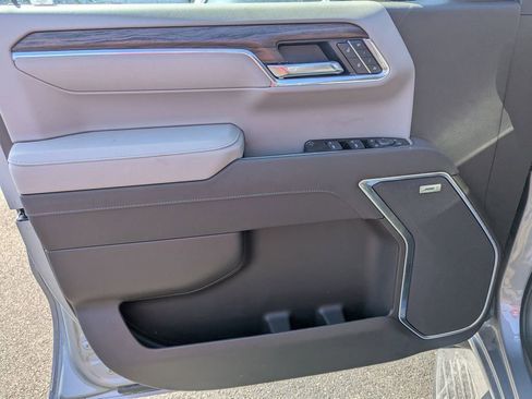 New 2026 GMC Sierra 1500 SLT w/ SLT Premium Plus Package image 14