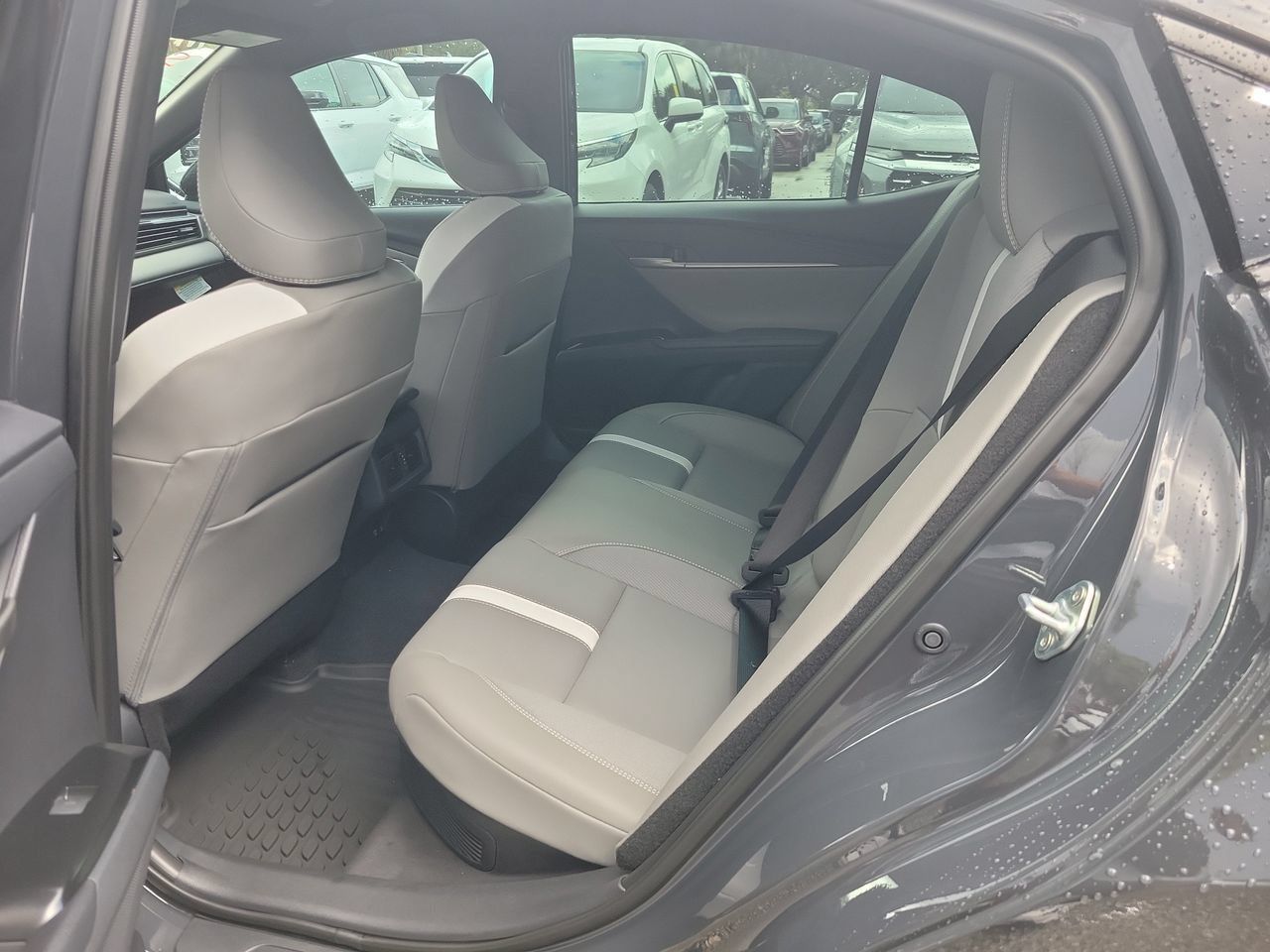 Used 2026 Toyota Camry SE FWD image 11