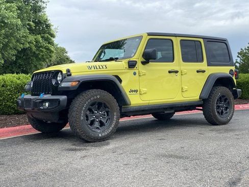 Used 2023 Jeep Wrangler Unlimited w/ Cold Weather Group AWD/4WD image 12