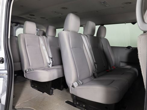 Used 2019 Nissan NV 3500 SV w/ Navigation Package image 17