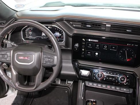 Used 2022 GMC Sierra 1500 AT4 w/ AT4 Premium Package AWD/4WD image 24