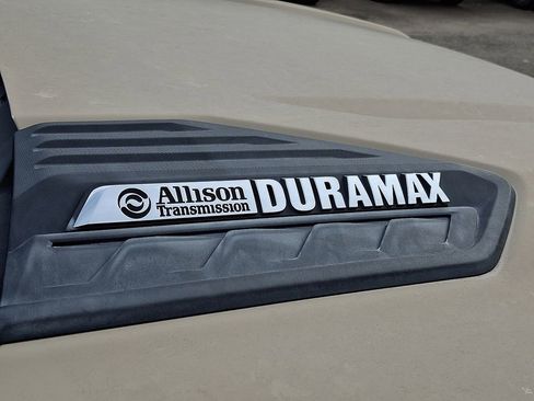 Certified 2020 Chevrolet Silverado 2500 LTZ w/ LTZ Premium Package image 5