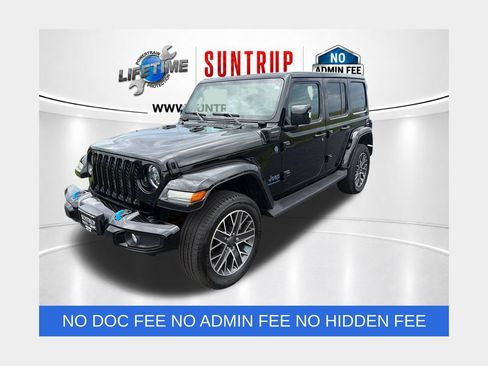 Used 2023 Jeep Wrangler Unlimited Sahara AWD/4WD image 1