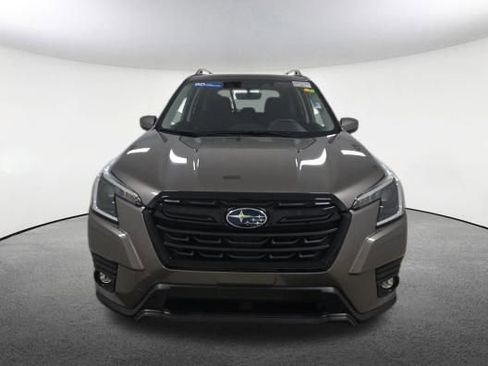 Used 2024 Subaru Forester Premium AWD/4WD image 2