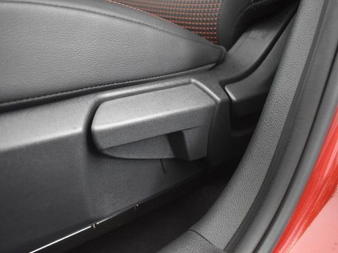 New 2026 Nissan Kicks SR w/ Illumination Package FWD image 29