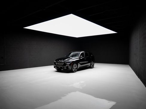 Used 2023 BMW X5 M50i w/ Executive Package image 86