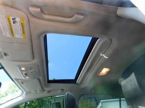 Used 2014 Subaru Crosstrek 2.0i Premium w/ Moonroof Package AWD/4WD image 17