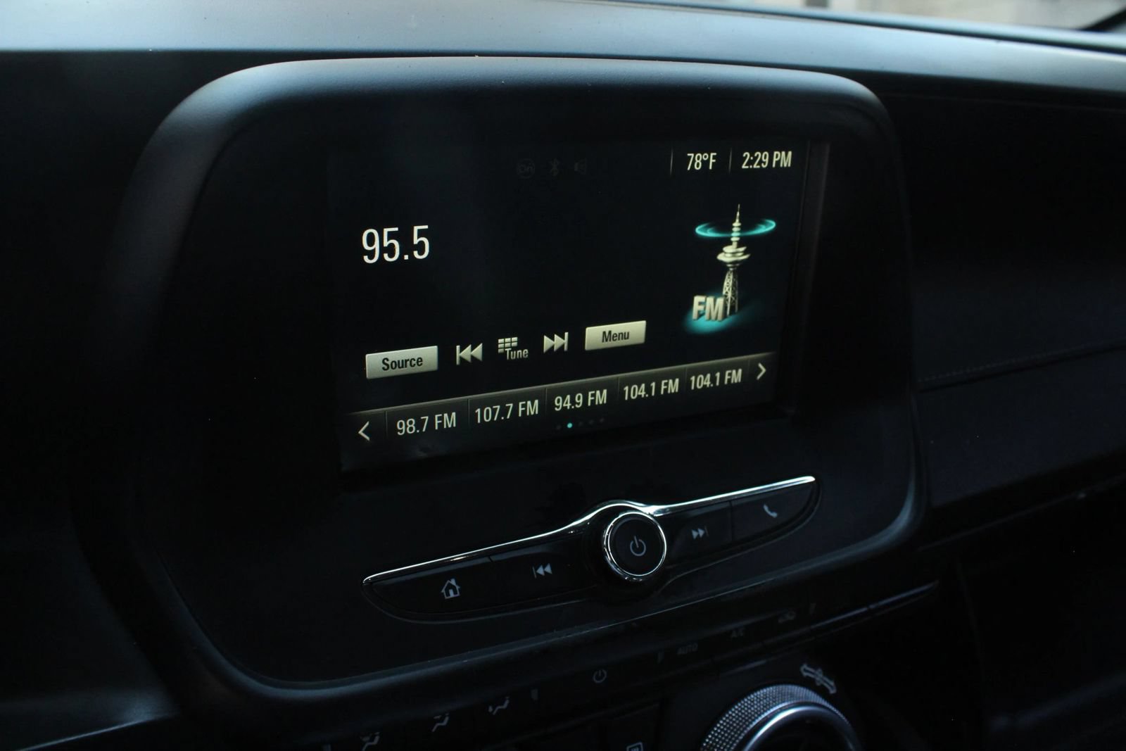 Used 2016 Chevrolet Camaro LT RWD image 25