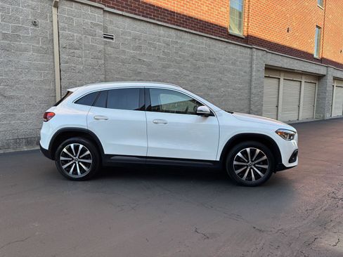 Used 2021 Mercedes-Benz GLA 250 4MATIC image 2
