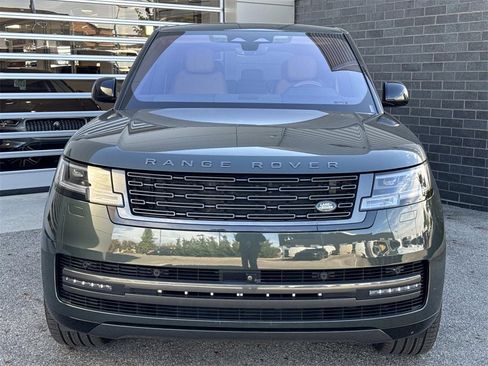 Certified 2023 Land Rover Range Rover SE image 2