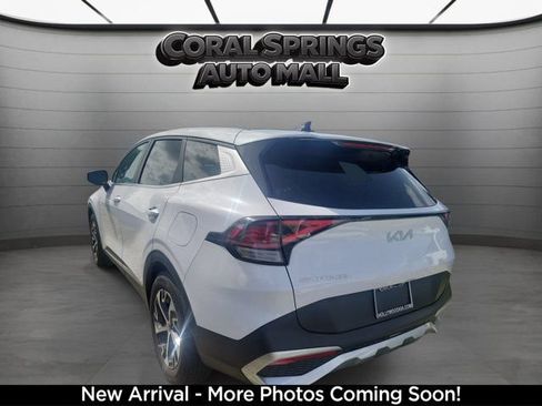 Certified 2024 Kia Sportage EX FWD image 3