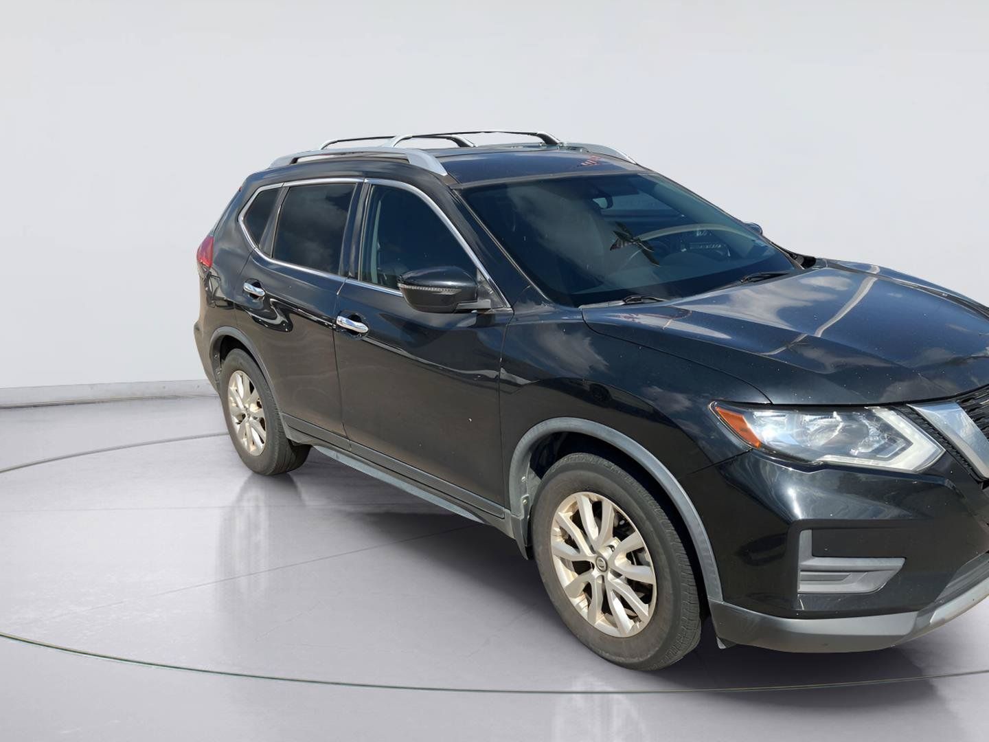 Used 2017 Nissan Rogue SV FWD image 4