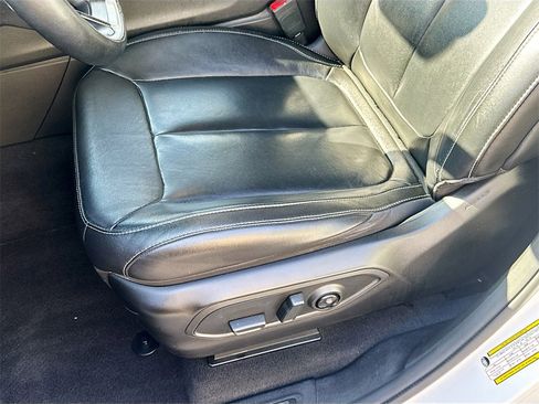 Used 2022 Jeep Grand Cherokee L Limited image 21