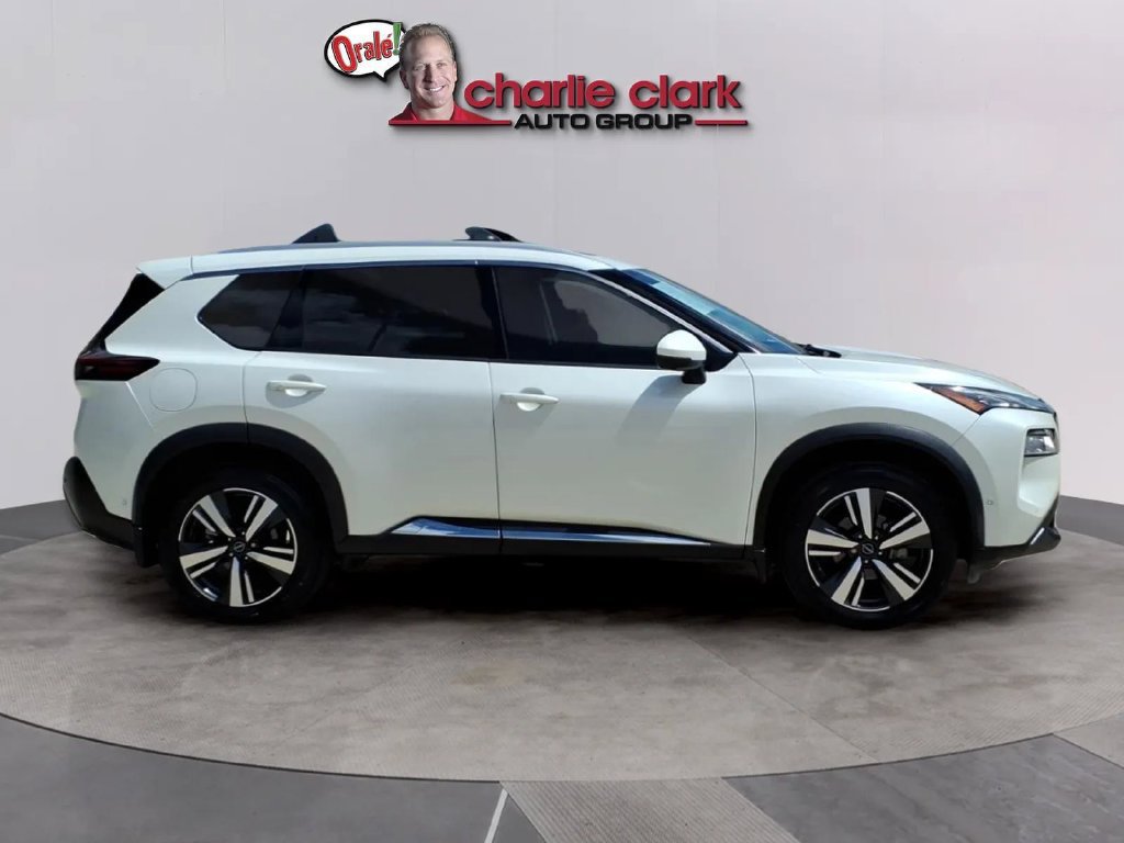 Certified 2023 Nissan Rogue SL w/ SL Premium Package FWD image 6