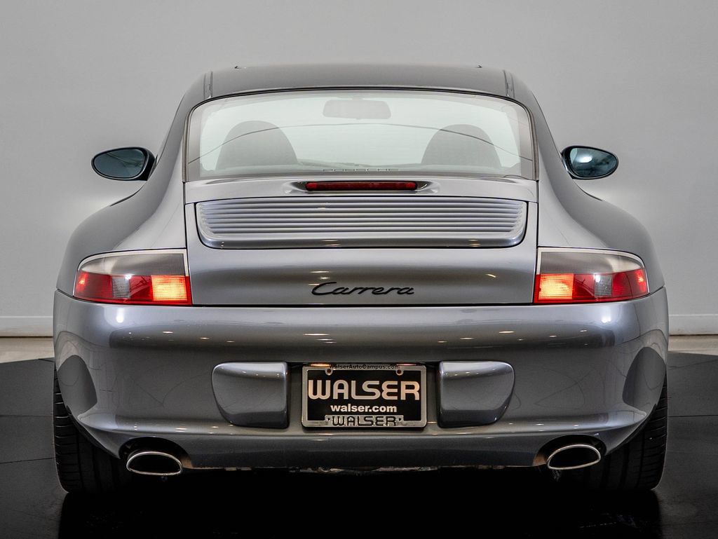 Used 2002 Porsche 911 Carrera RWD image 7