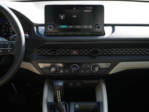 Used 2023 Honda Accord LX image 24