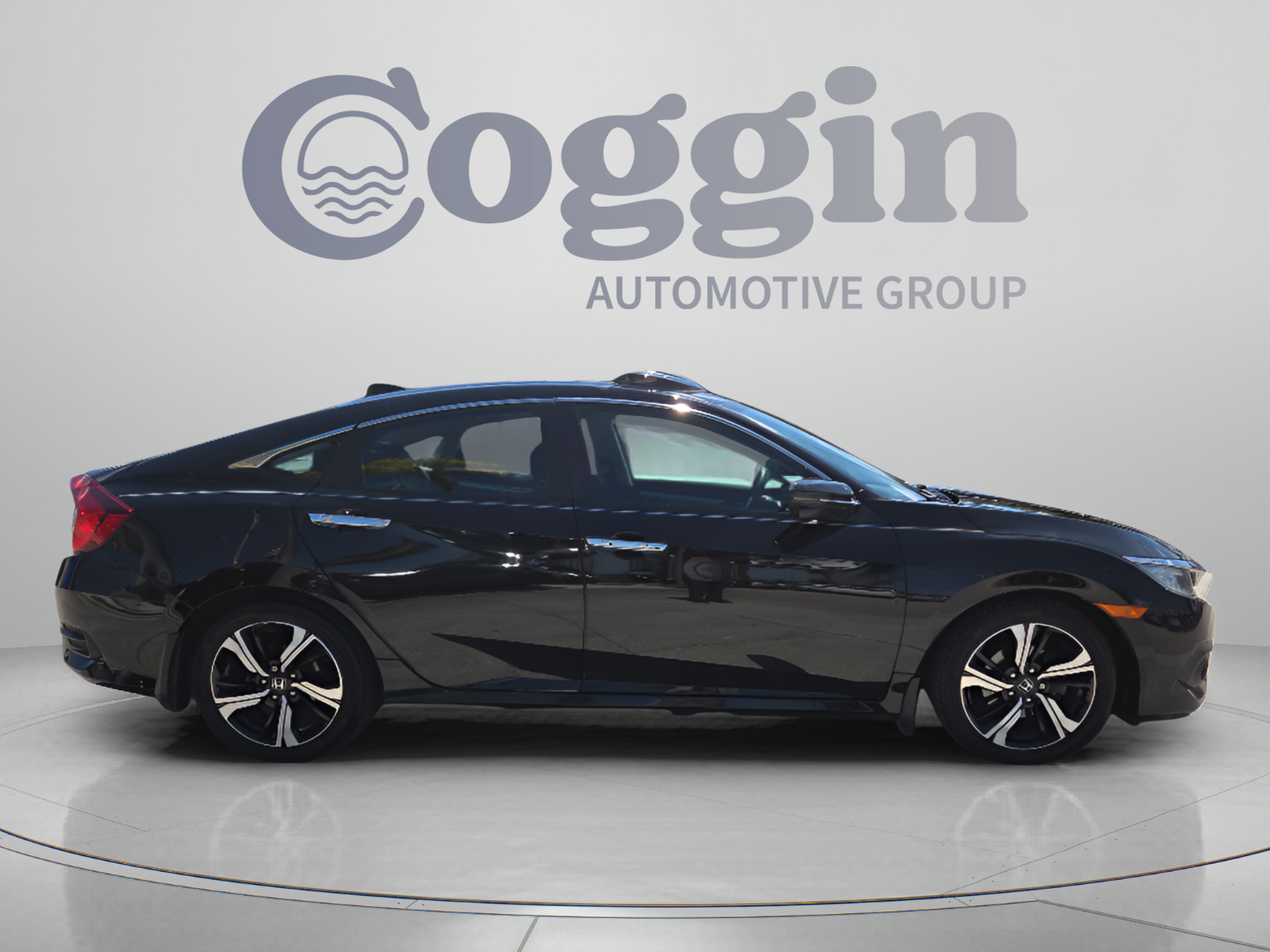 Used 2016 Honda Civic Touring image 6
