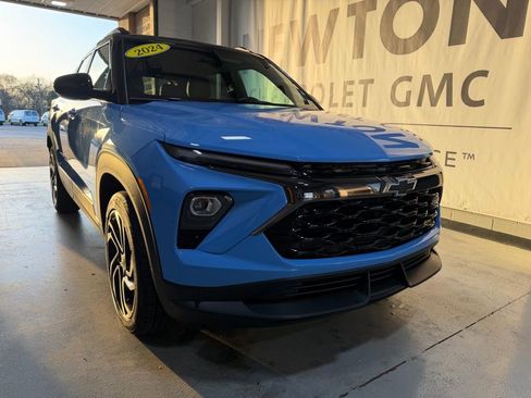 Used 2024 Chevrolet TrailBlazer RS image 37