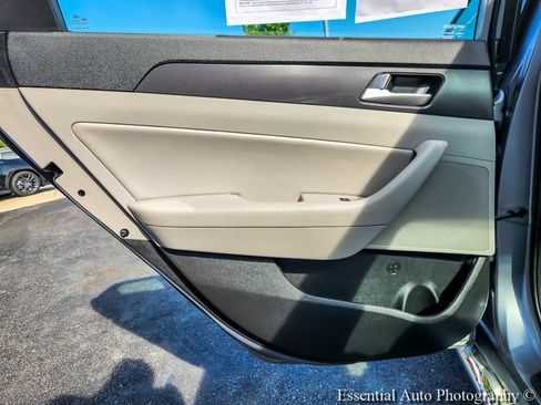 Used 2016 Hyundai Sonata Sport w/ Option Group 03 FWD image 18