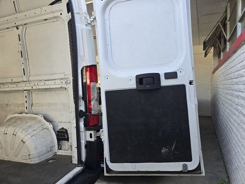 Used 2023 RAM ProMaster 2500 FWD image 14