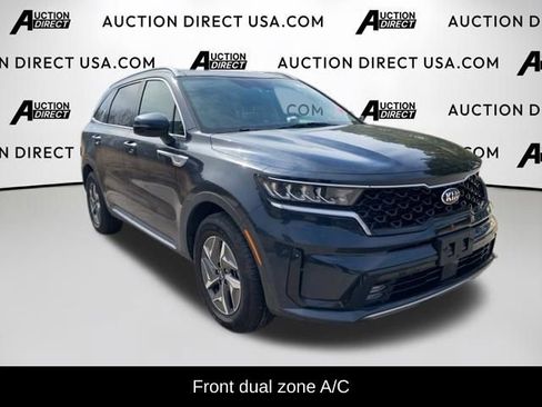 Used 2021 Kia Sorento EX image 3