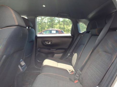 Used 2023 Honda HR-V Sport image 10