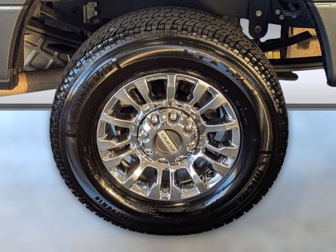 Certified 2020 Ford F250 XLT w/ XLT Premium Package image 12