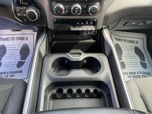 Used 2022 RAM 1500 Big Horn AWD/4WD image 22