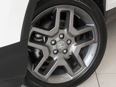 Used 2023 Honda Passport EX-L image 2