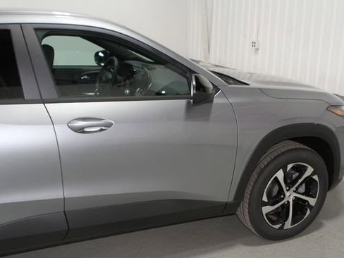 New 2026 Chevrolet Trax RS w/ Driver Confidence Package FWD image 33