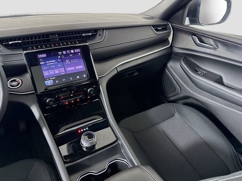 New 2025 Jeep Grand Cherokee L Laredo w/ Luxury Tech Group I image 22