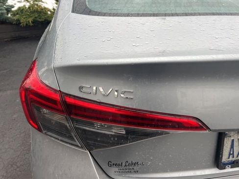 Used 2023 Honda Civic EX image 4